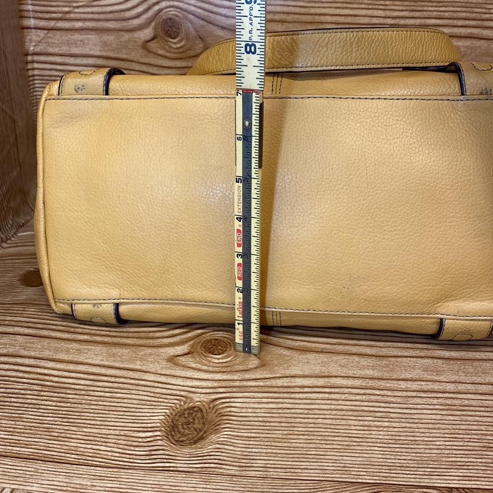 Tignanello carry all satchel in immaculate new condition canary yellow leather🔥 - Picture 14 of 14
